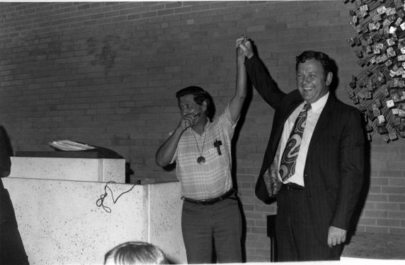(3299) Cesar Chavez, Tom Luken, Lettuce Boycott, 1972. (3299) Cesar Chavez, Tom Luken, Lettuce Boycott, 1972.